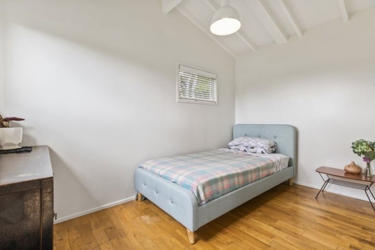 Photo of property in 2/24 Shetland Street, Glen Eden, Auckland, 0602