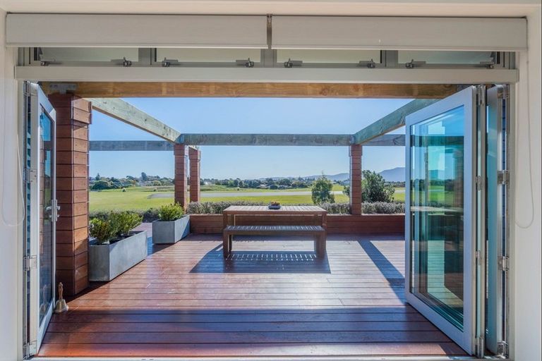 Photo of property in 184-186 Milne Drive, Paraparaumu, 5032