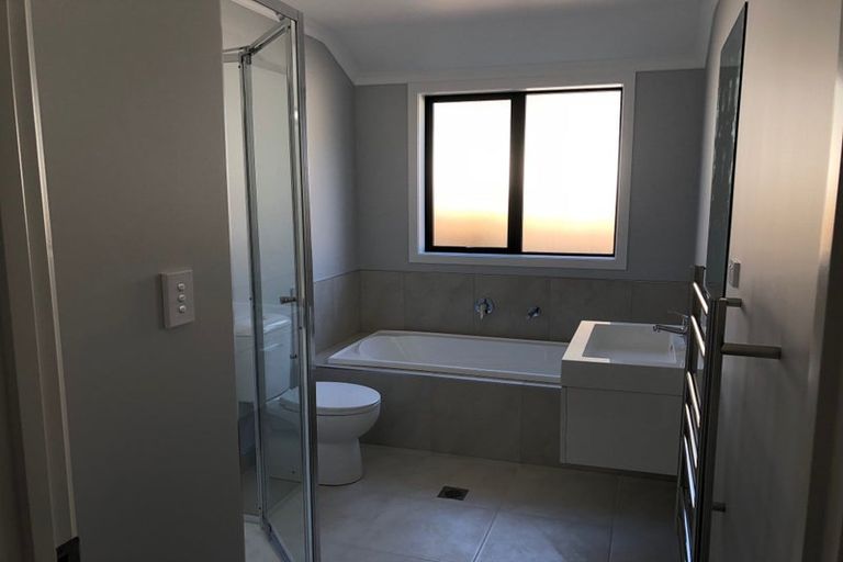 Photo of property in 23u4 Montgomery Crescent, Bader, Hamilton, 3206