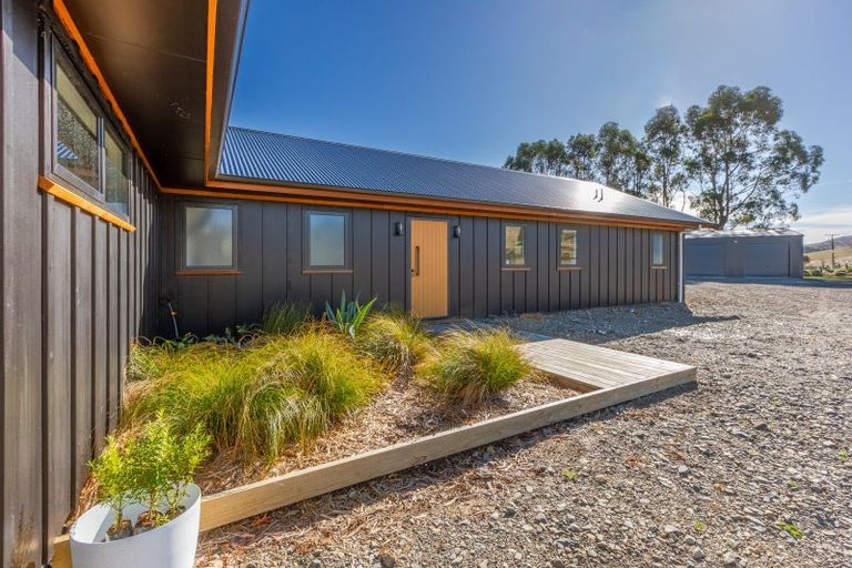 Photo of property in 360 Maharakeke Road, Waipukurau, 4281