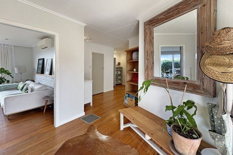 Photo of property in 2 Hillside Terrace, Saint Johns Hill, Whanganui, 4500