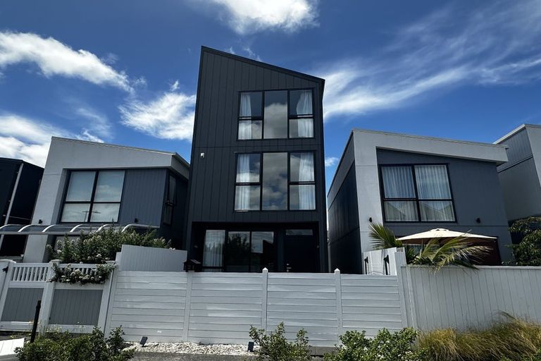 Photo of property in 25 Onekiritea Road, Hobsonville, Auckland, 0616