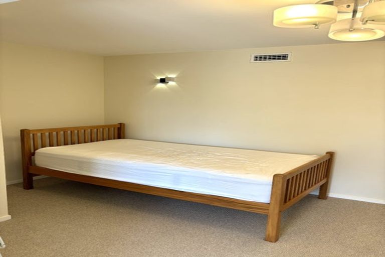 Photo of property in 102a Karepa Street, Brooklyn, Wellington, 6021