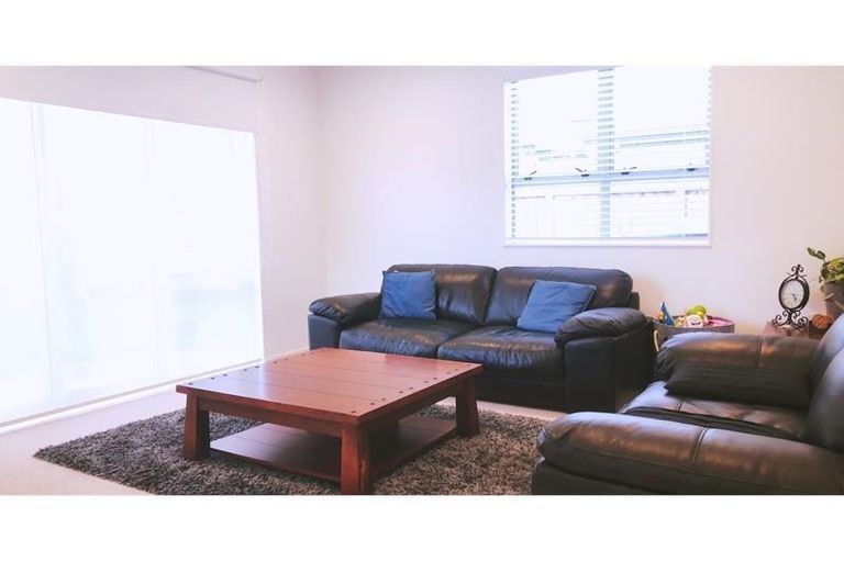 Photo of property in 68 Mackay Drive, Greenhithe, Auckland, 0632