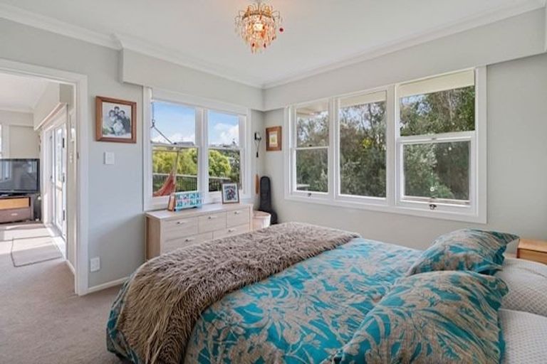 Photo of property in 38 Omokoroa Road, Omokoroa, 3114