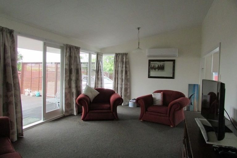 Photo of property in 39 Compton Street, Woolston, Christchurch, 8062