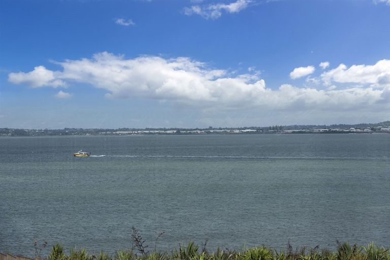 Photo of property in 17 Ocean Breeze Avenue, Hobsonville, Auckland, 0616