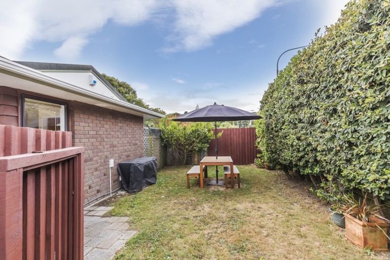 Photo of property in 7f1 Tawa Street, Tawa, Wellington, 5028