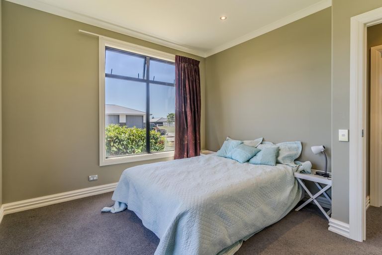 Photo of property in 44 Rhoboro Road, Twizel, 7901