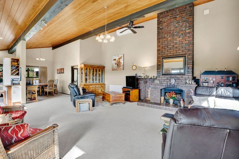 Photo of property in 97 Manutahi Road, Tarurutangi, New Plymouth, 4372