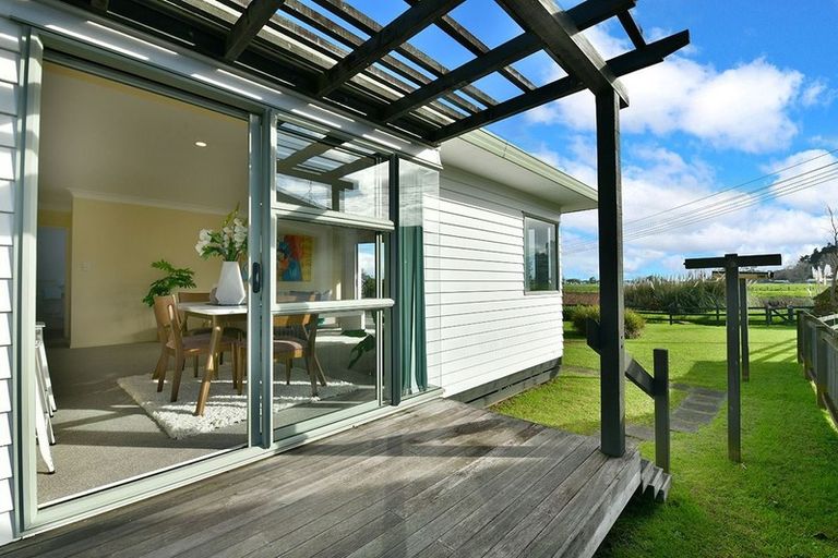 Photo of property in 2/12 Miro Street, Helensville, 0800