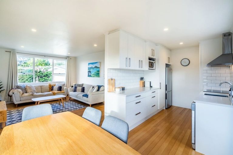 Photo of property in 1/8 Lancaster Road, Beach Haven, Auckland, 0626