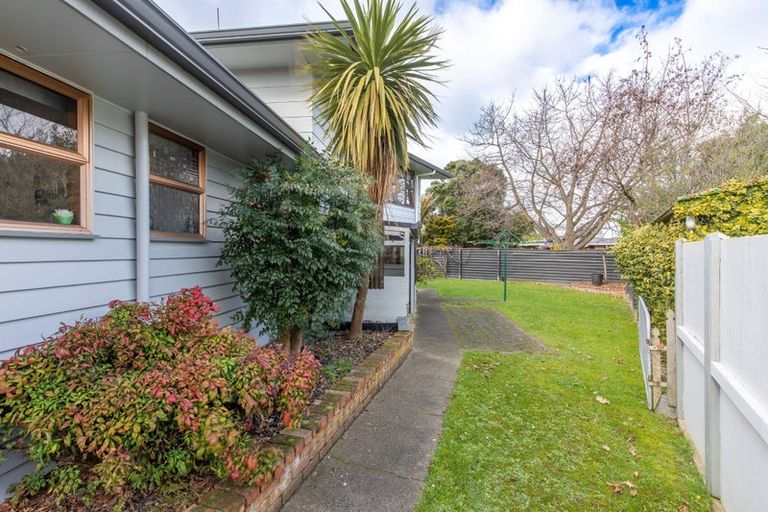 Photo of property in 8 Holdsworth Avenue, Milson, Palmerston North, 4414