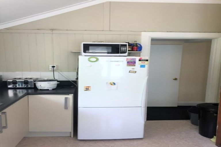 Photo of property in 17 Hankey Street, Mount Cook, Wellington, 6011