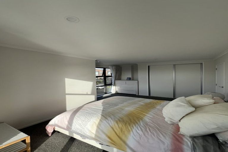 Photo of property in 32 Raranga Lane, Hobsonville, Auckland, 0616
