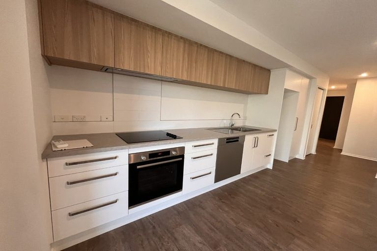 Photo of property in 1/g02 Hewitts Road, Merivale, Christchurch, 8014