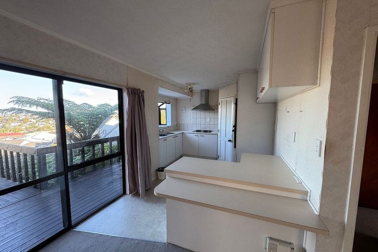 Photo of property in 131 Sunset Road, Totara Vale, Auckland, 0632