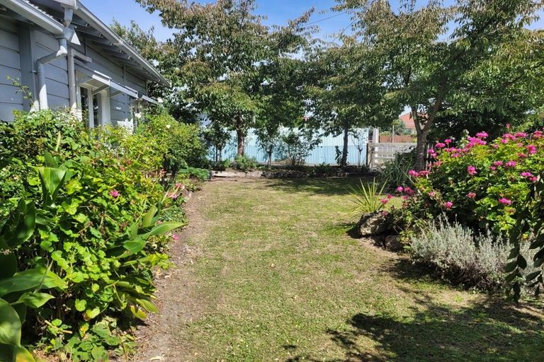 Photo of property in 8a Shanly Street, Waipawa, 4210