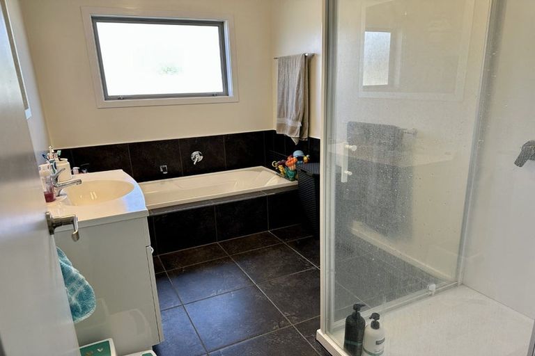 Photo of property in 24a Oak Crescent, Ashhurst, 4810