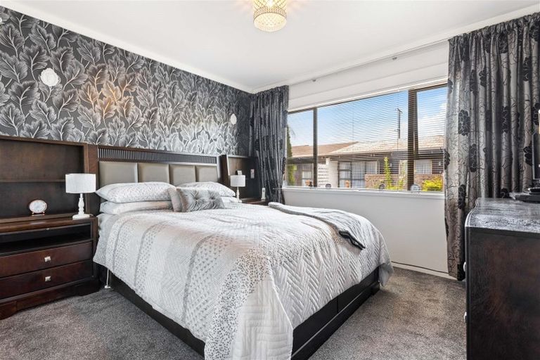 Photo of property in 3/133 Parrs Cross Road, Glen Eden, Auckland, 0612