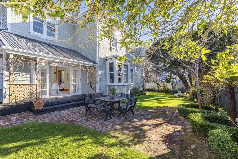 Photo of property in 52 Ira Street, Miramar, Wellington, 6022