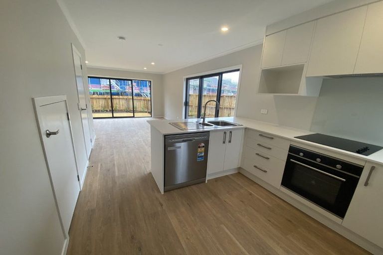 Photo of property in 42/125b Metcalfe Road, Ranui, Auckland, 0612