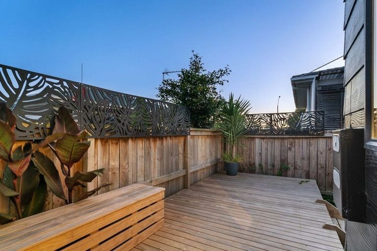 Photo of property in 2/24 Great South Road, Papakura, 2110