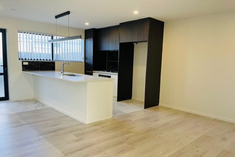 Photo of property in 17b Poruru Close, Papakura, 2110