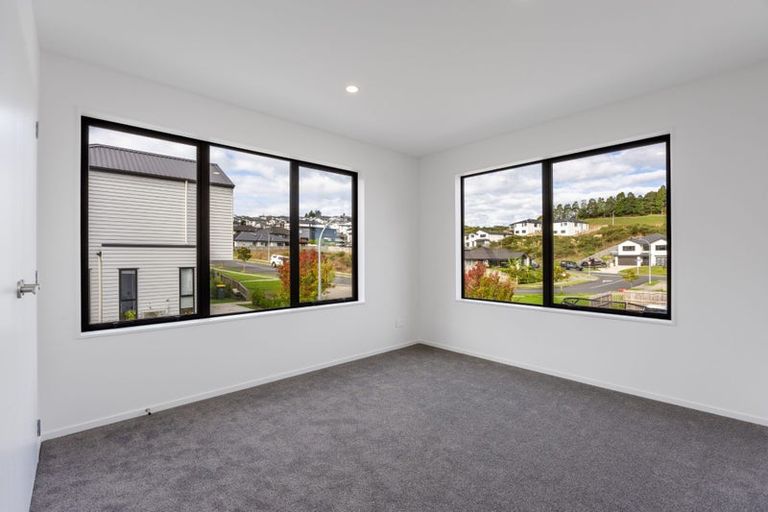 Photo of property in 7 Endurance Rise, Orewa, 0931