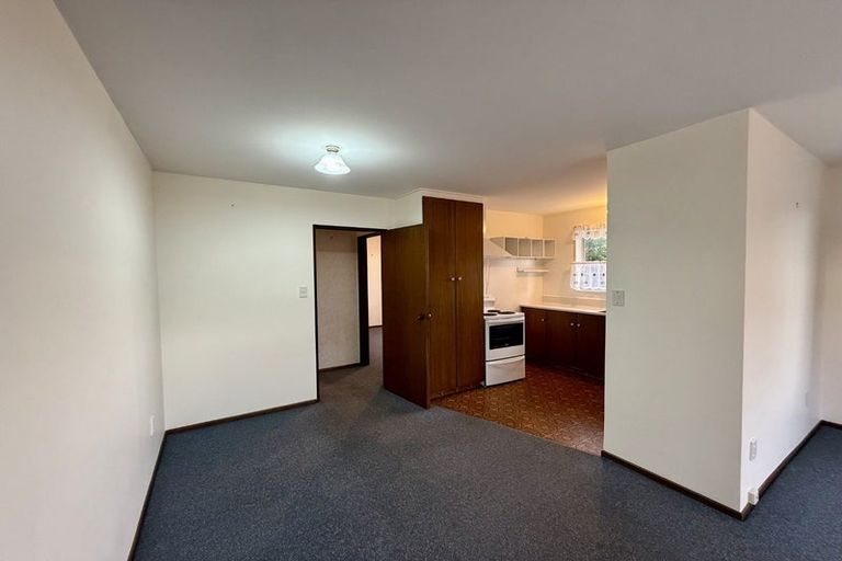 Photo of property in 2/74 Solomon Avenue, Redwood, Christchurch, 8051