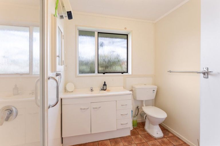 Photo of property in 33 Raukawa Street, Otaki, 5512
