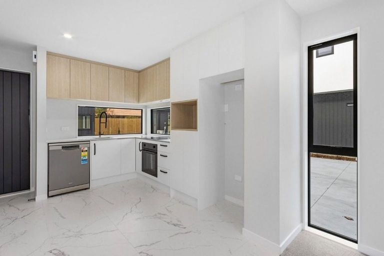 Photo of property in 2/14 Short Street, Waltham, Christchurch, 8011