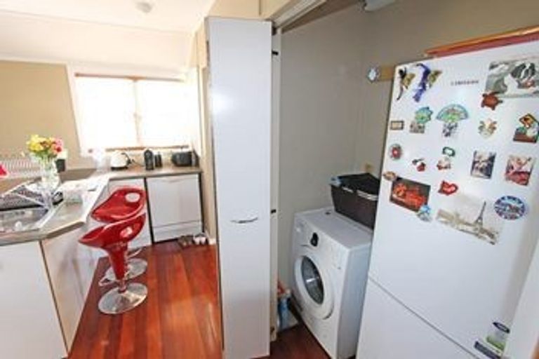 Photo of property in 43b Moire Road, Massey, Auckland, 0614