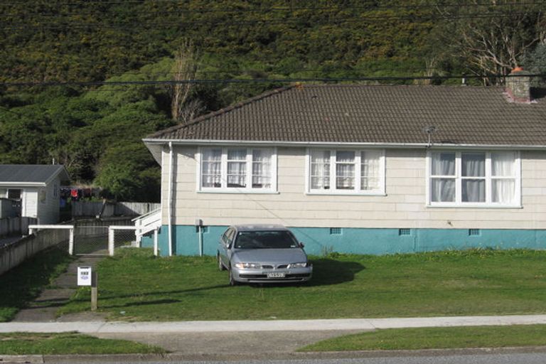 Photo of property in 192 Waddington Drive, Naenae, Lower Hutt, 5011