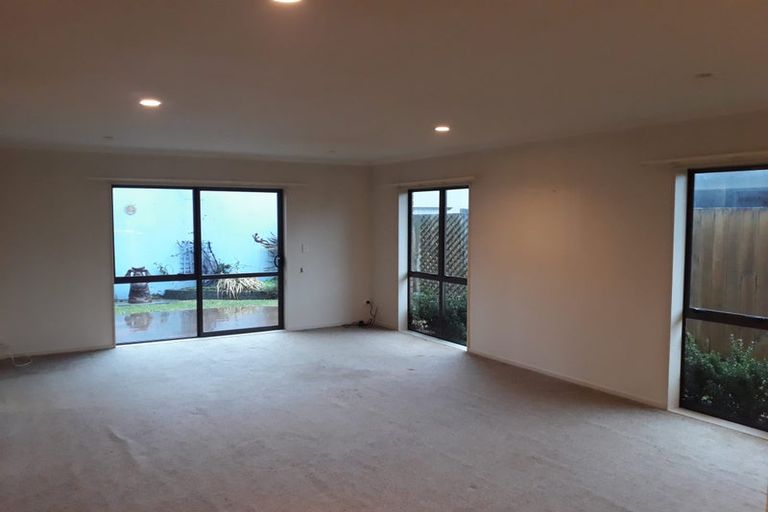 Photo of property in 15 Shrule Place, Huntington, Hamilton, 3210