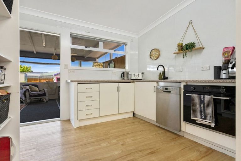 Photo of property in 905 Willowpark Road North, Mayfair, Hastings, 4122