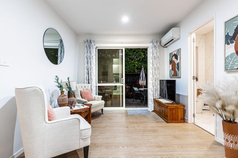 Photo of property in 17 Floyd Road, Riverhead, 0820