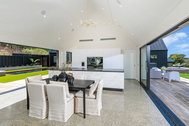 Photo of property in 31 James Paige Lane, Riverhead, 0793