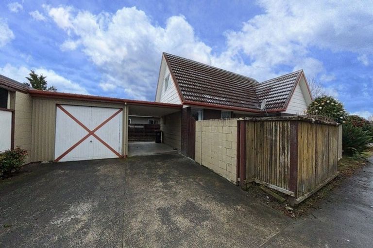 Photo of property in 11 Anaru Place, Awapuni, Palmerston North, 4412