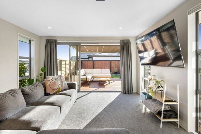 Photo of property in 7 Hepburn Place, Rolleston, 7614