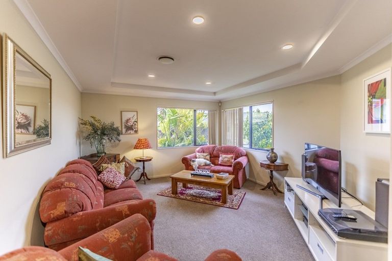 Photo of property in 3 Newbury Place, Taradale, Napier, 4112