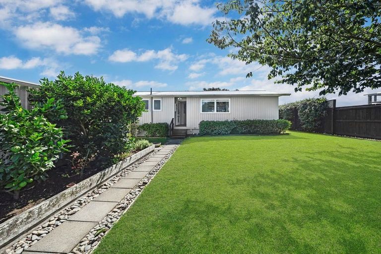 Photo of property in 6 France Street, Waiuku, 2123