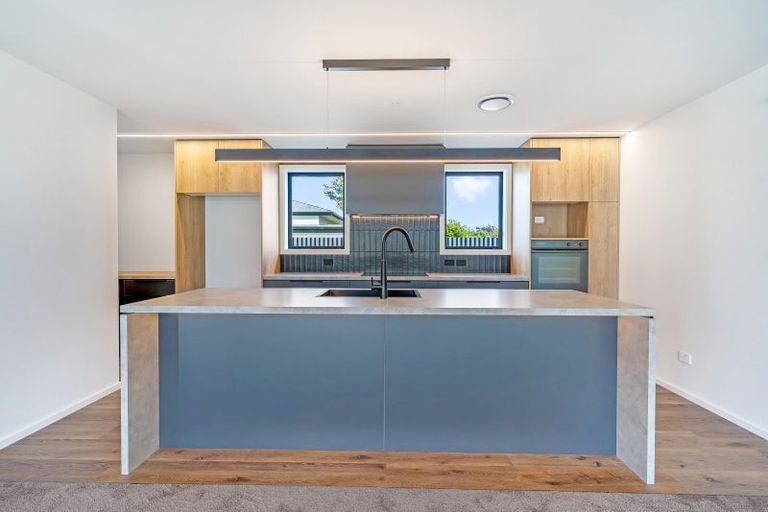 Photo of property in 33 Home Street, Winton, 9720