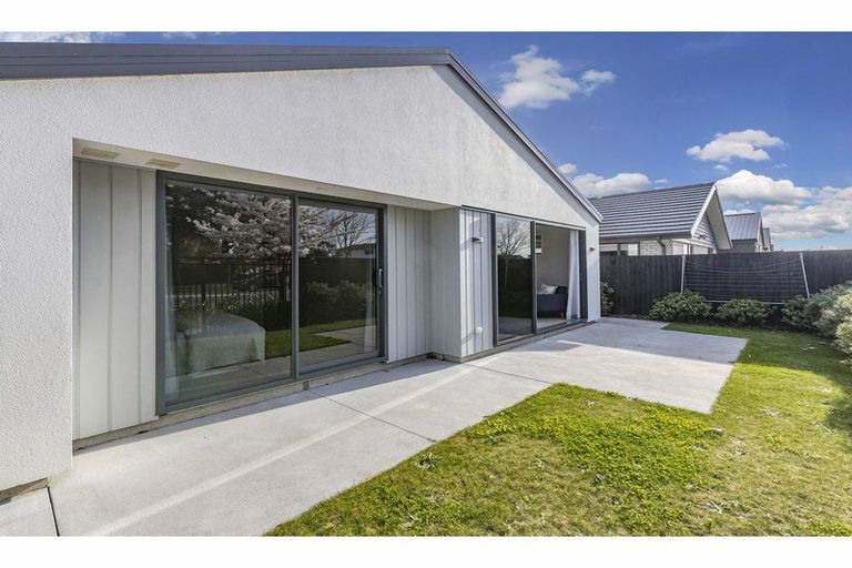 Photo of property in 16 Horoeka Street, Avonhead, Christchurch, 8042