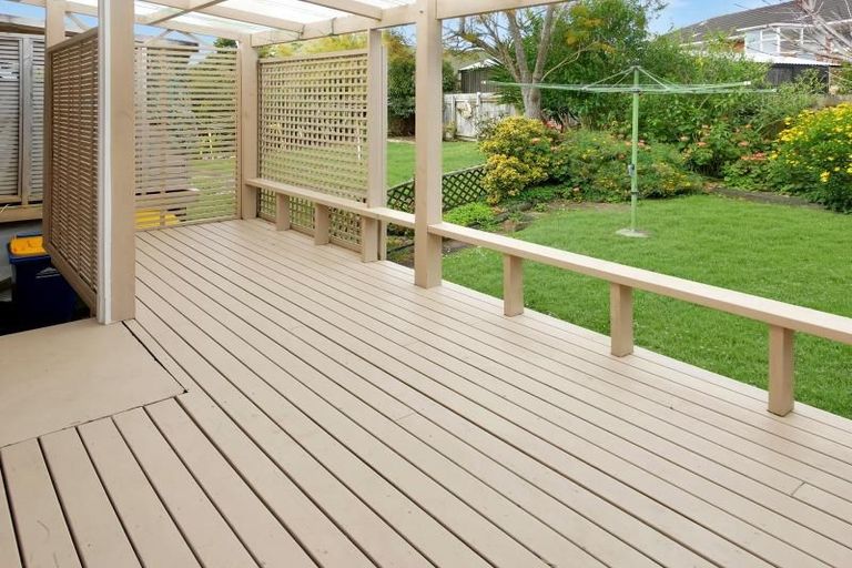 Photo of property in 3/9 Lenihan Street, Northcote, Auckland, 0627