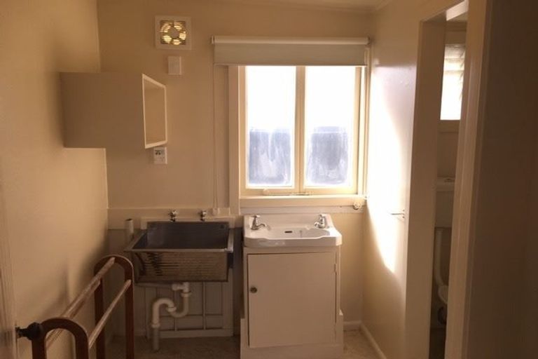 Photo of property in 10 Brynley Street, Hornby, Christchurch, 8042