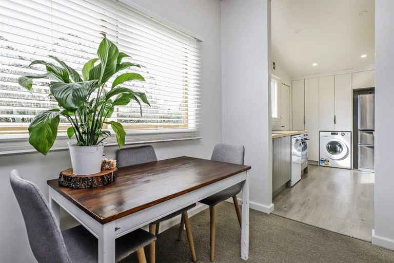 Photo of property in 92 Tollemache Road East, Longlands, Hastings, 4122