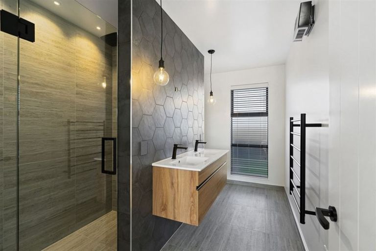 Photo of property in 7 Hamlett Drive, Woodend, 7610