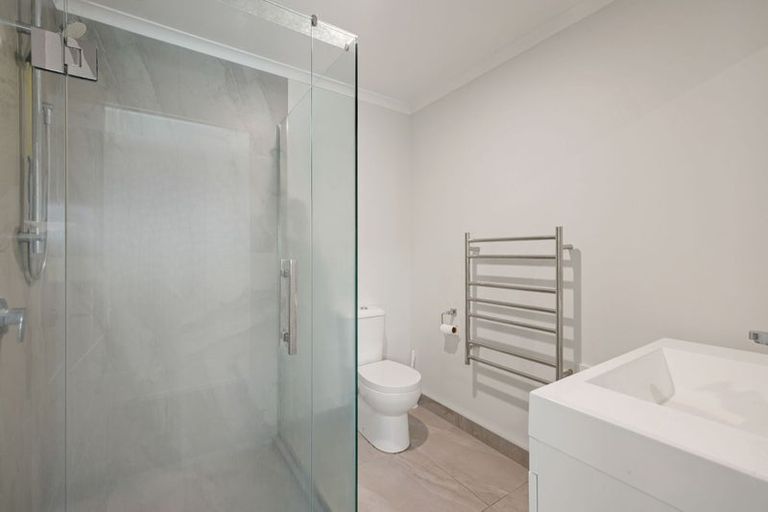 Photo of property in 1 Springside Court, Huntington, Hamilton, 3210
