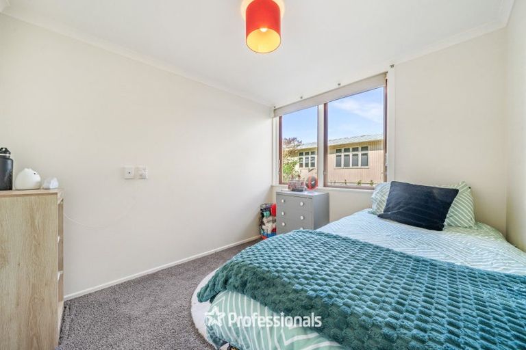 Photo of property in 215 Whites Line East, Waiwhetu, Lower Hutt, 5010
